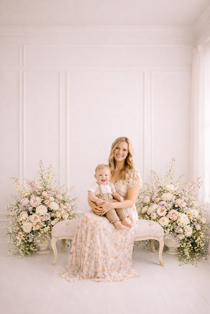 An Elevated, Modern set for Mother’s Day Mini Sessions in Charleston