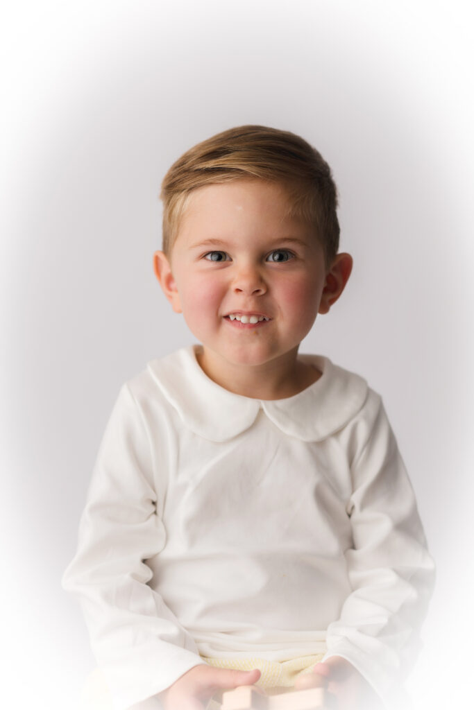 Children's Heirloom Photographer in Charleston offers Classic Heirloom Portraits in Charleston South Carolina.