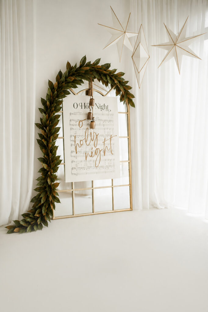 Holiday Mini Sessions in Charleston at Holy City Babies Portrait Studio in the Avondale neighborhood of Charleston.